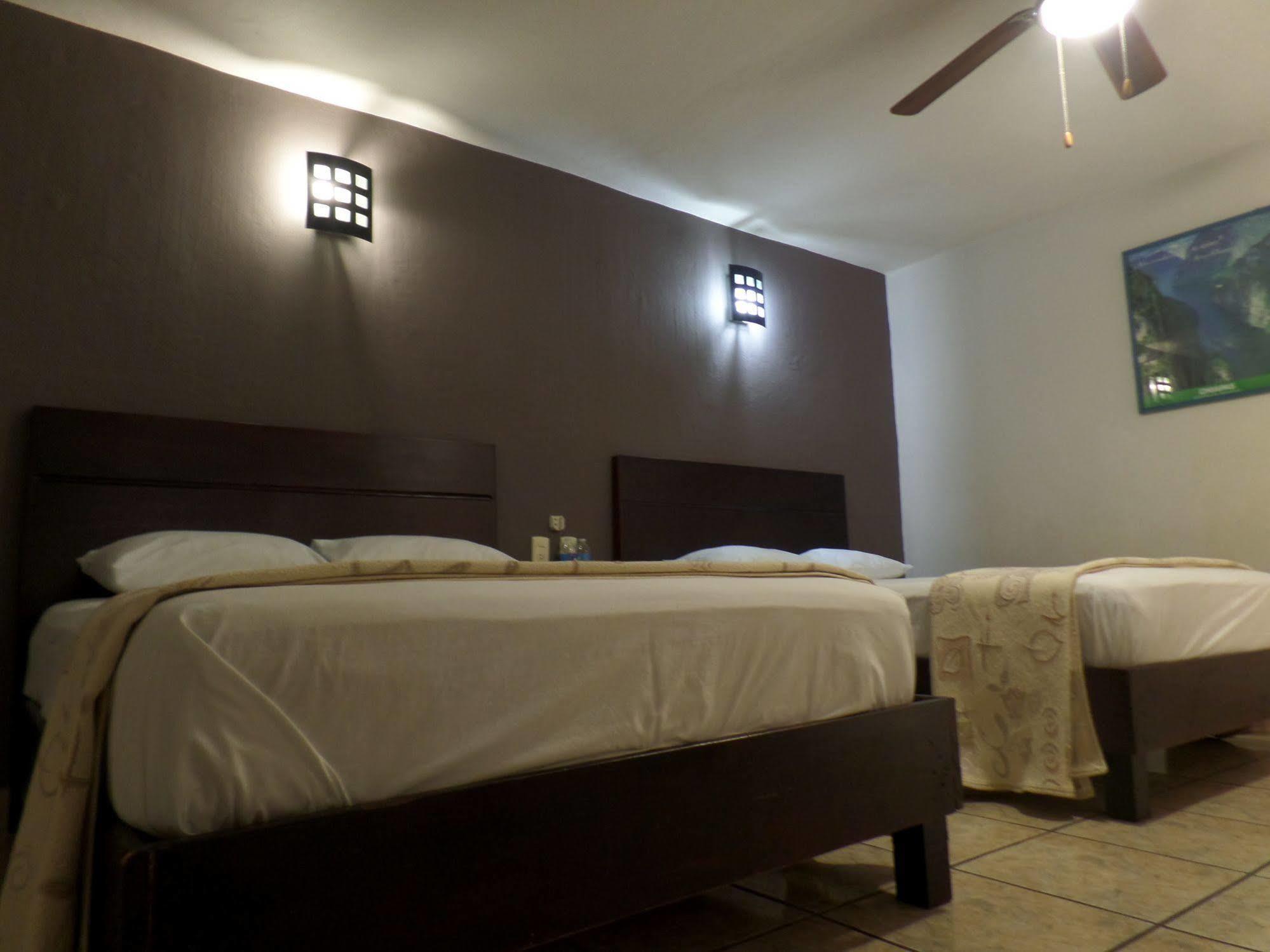 Uke Inn Hotel & Suites Xamaipak Tuxtla Gutiérrez Exterior foto